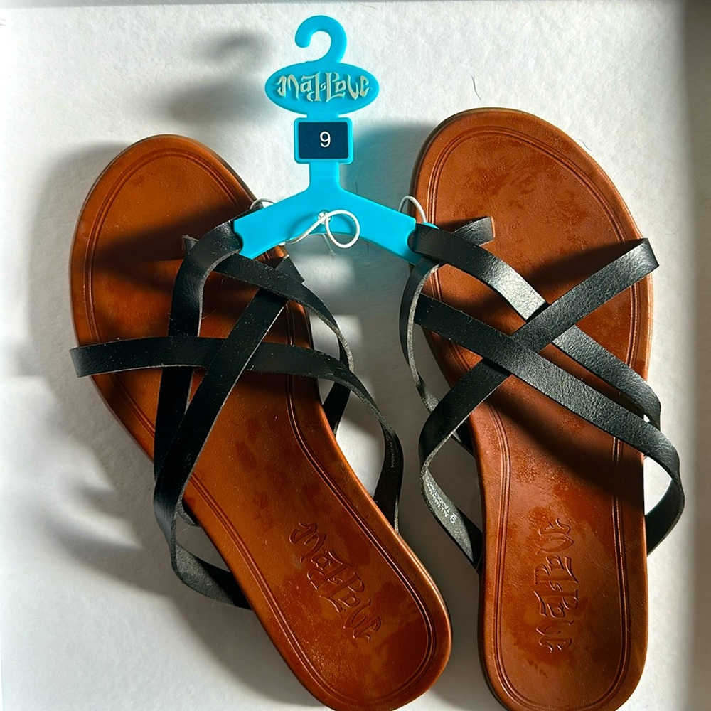 Mad Love Black Slides 9